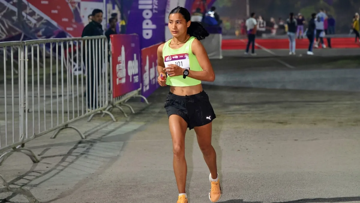 उत्तराखंड की भागीरथी बिष्ट ने हैदराबाद मैराथन में जीता रजत, 3 घंटे से कम समय में पूरी की 42 KM की दौड़