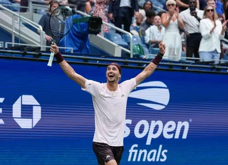 US ओपन चैंपियन ज्वेरेव: जीत के बाद भी सर्विस का इंतज़ार करते रहे, बोले- 'मैं तो स्कोर ही भूल गया था'