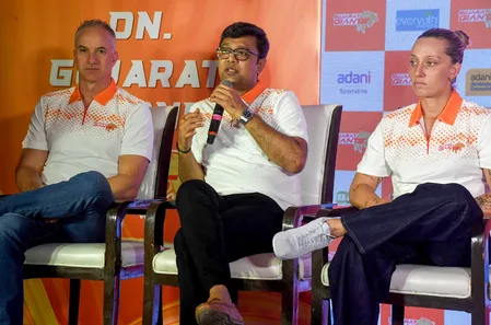 WPL 2027: गुजरात जायंट्स के कोच माइकल क्लिंगर बोले- 'छह में से चार विदेशी खिलाड़ी चुनना बहुत मुश्किल होगा'