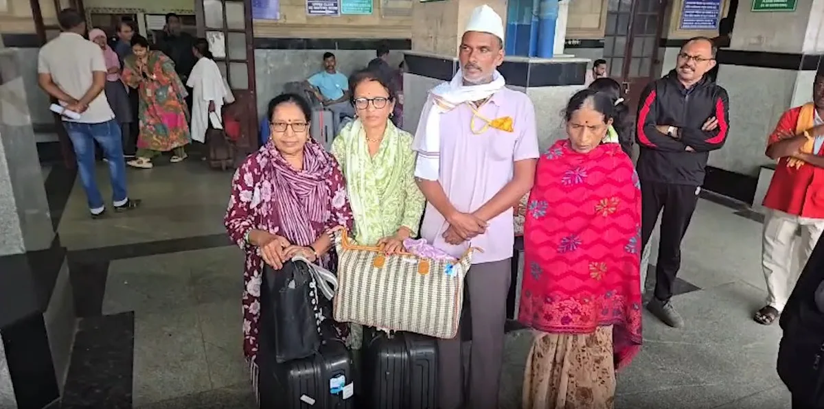 नेपाल में आपदा के बीच फंसे 106 भारतीय, नागपुर लौटे 4 यात्रियों ने कहा- 'जिंदा बचने की उम्मीद छोड़ दी थी'