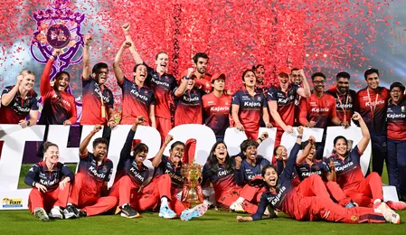 WPL 2027 ऑक्शन: खिताब बचाने की तैयारी में RCB, टीम की कमियों पर कोच रंगराजन का फोकस