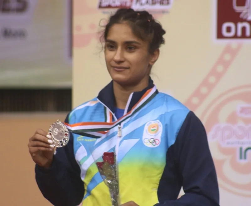विनेश फोगाट: CWG में 3 गोल्ड जीतने वाली इकलौती भारतीय, विवादों के साये में भी चमका करियर