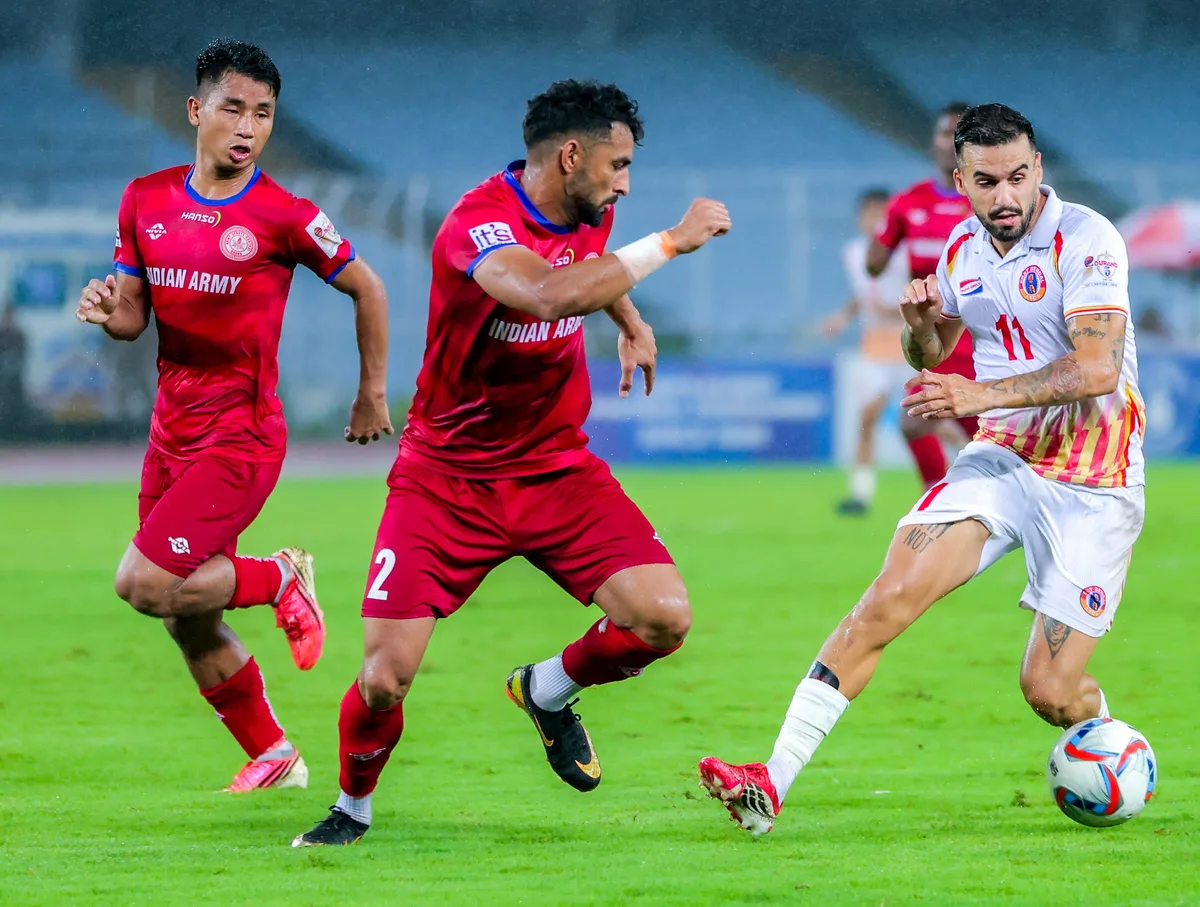 डूरंड कप 2024: पीवी विष्णु के हेडर ने ईस्ट बंगाल को सेमीफाइनल में पहुँचाया, इंडियन आर्मी 1-0 से हारी