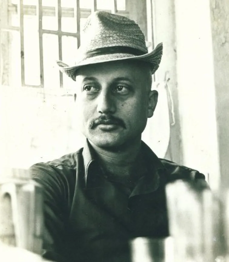 अनुपम खेर ने दिखाए 1981 के दिन: 'सूटकेस में सपने थे, दिल में विश्वास और सिर पर झड़ते बाल'